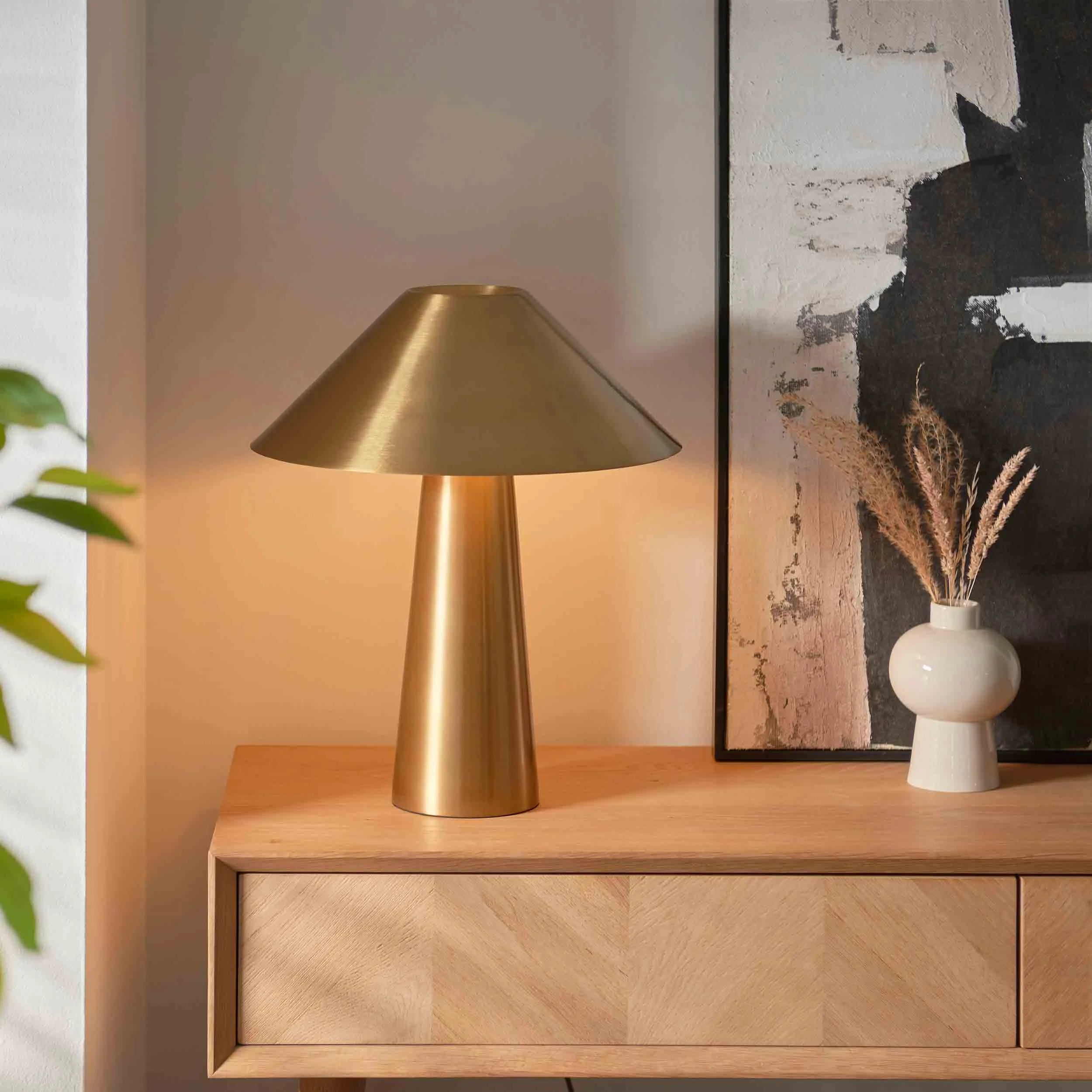 Isak Large Table Lamp – Brushed Aged Brass
