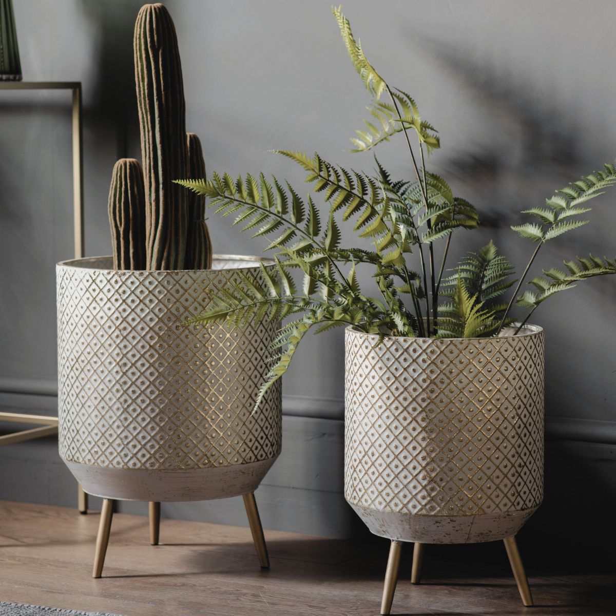 ISLA metal planters set of 2, white and gold finish | malletandplane.com