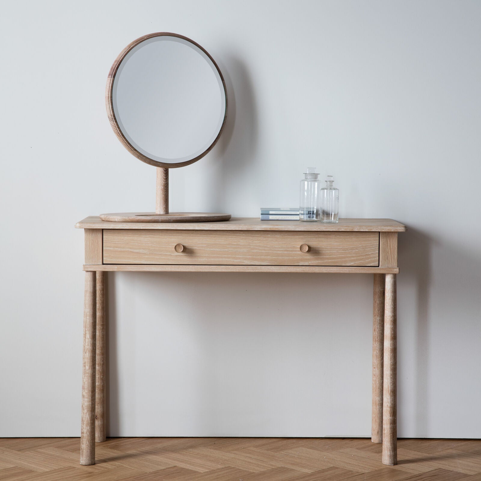 Axel oak dressing table mirror | malletandplane.com
