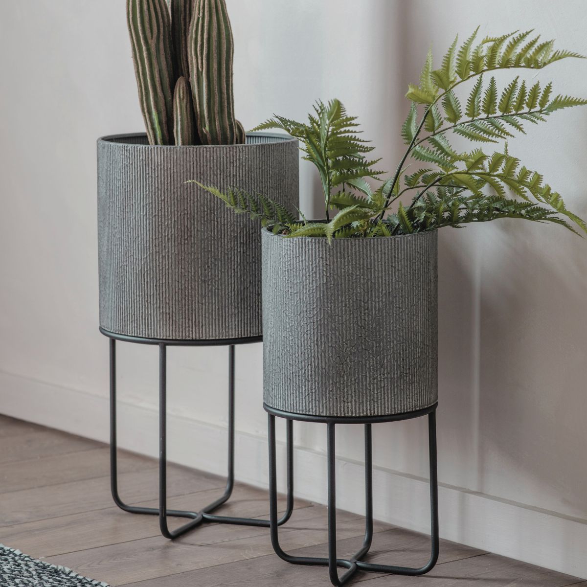 OLIVIA Metal Planter Set of 2 – Grey Ridged Finish with Black Stand | malletandplane.com