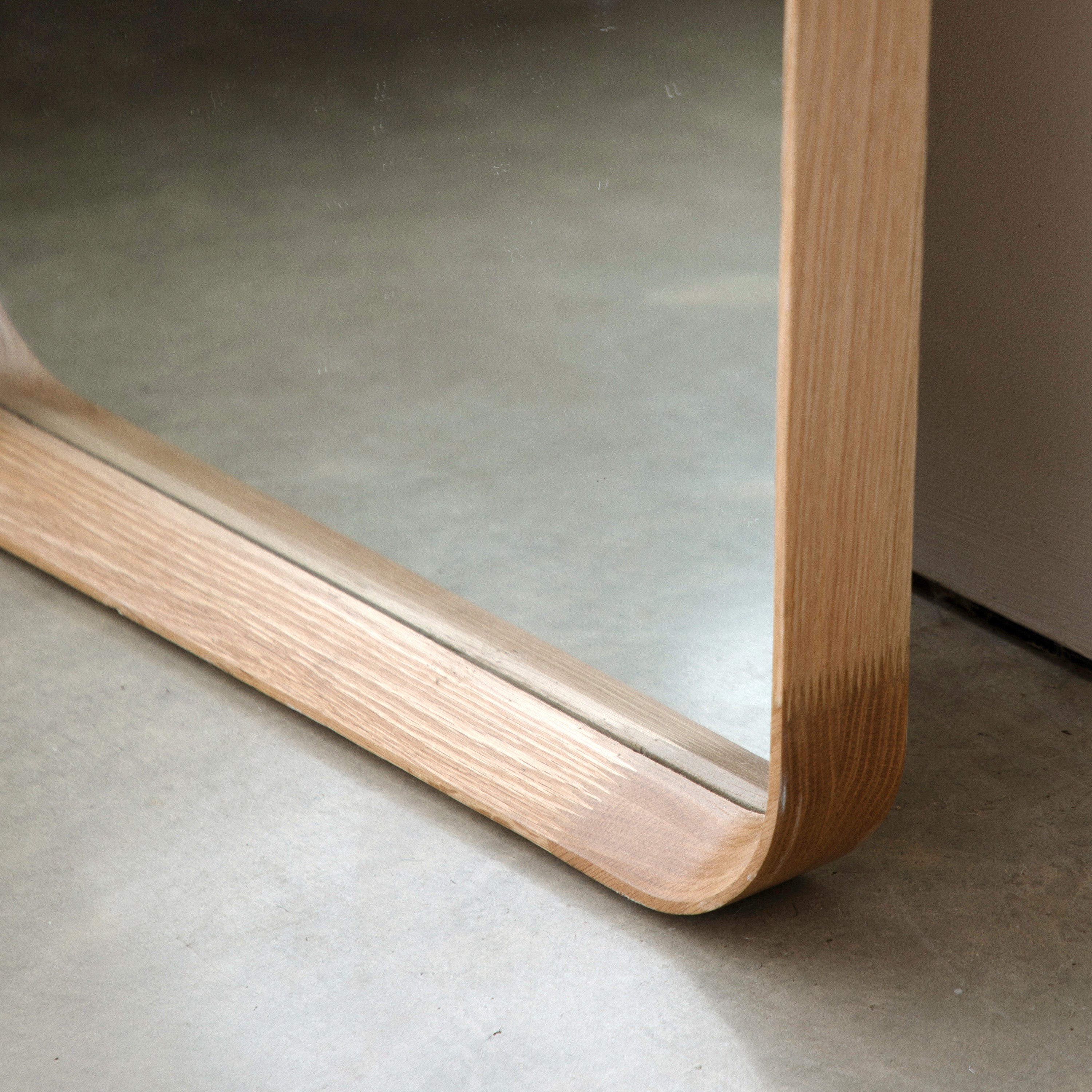 Helsinki Arch Leaner Mirror Oak - detail and lifestyle view 3