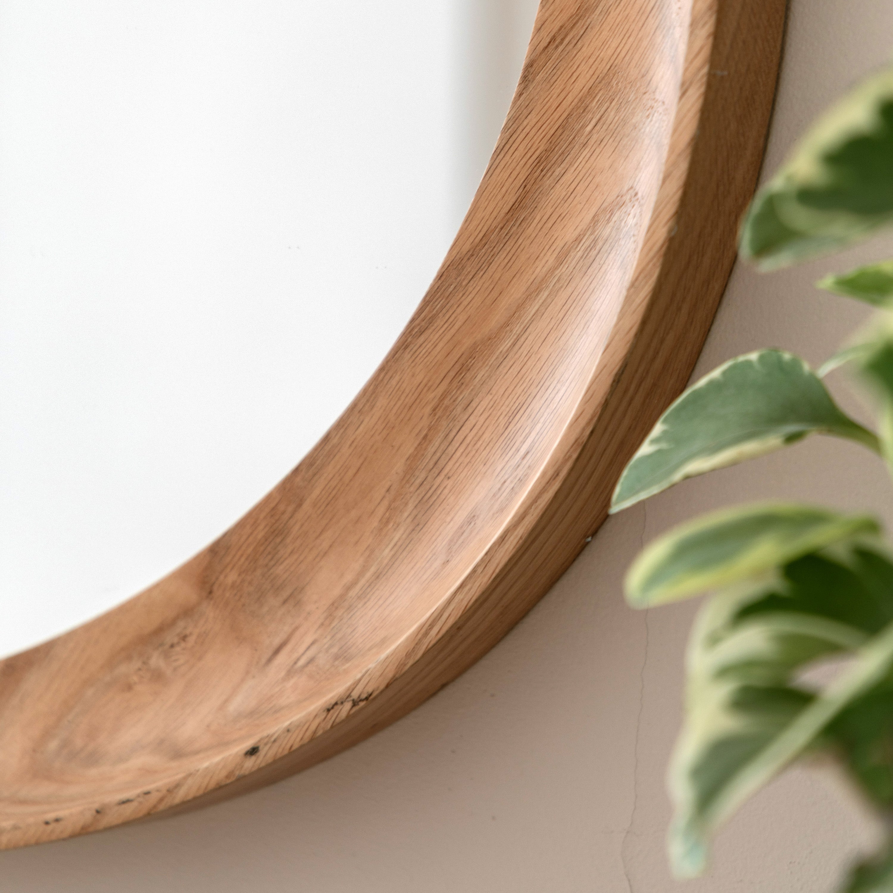 Copenhagen Pebble Mirror Oak - detail and lifestyle view 3