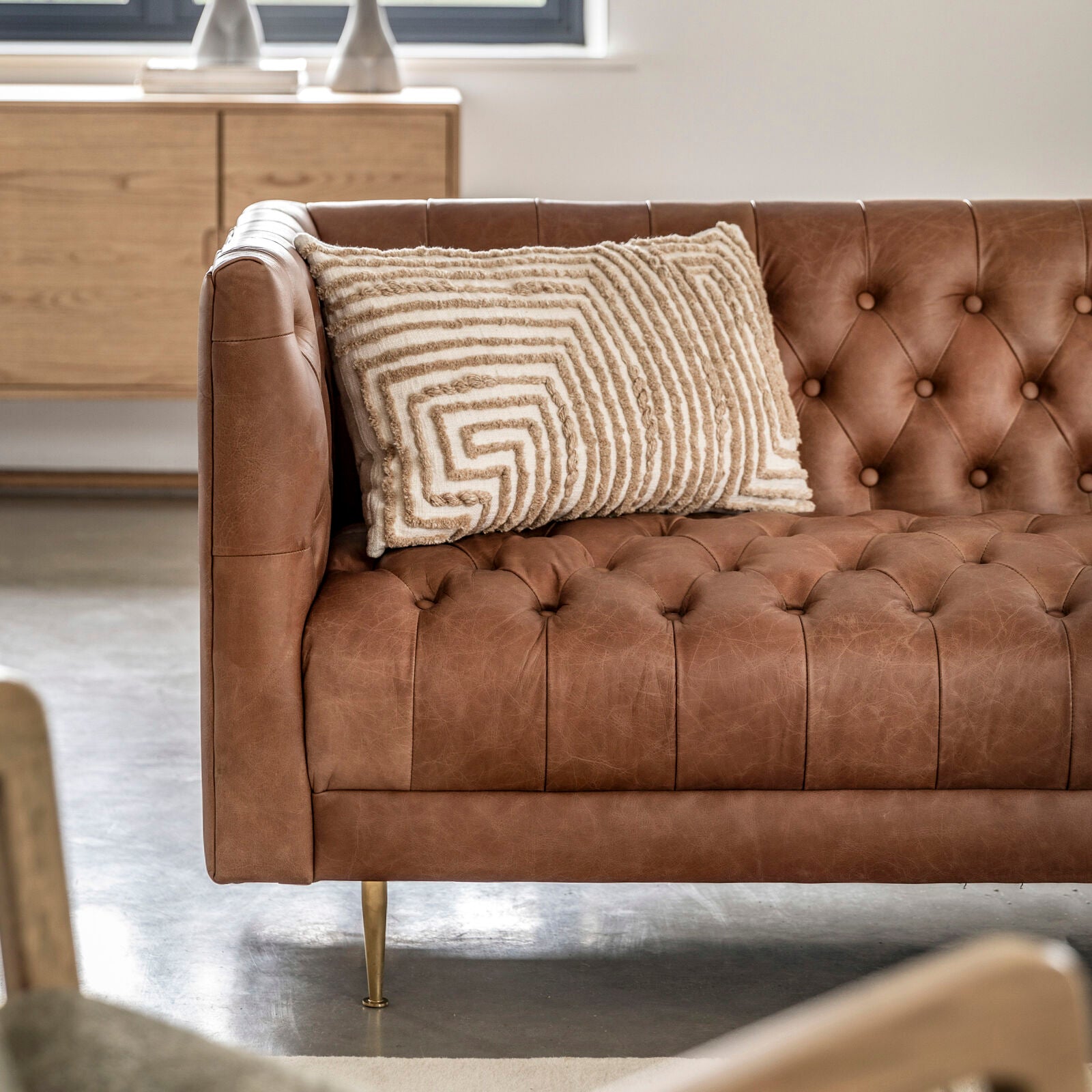 Banbury deep buttoned 3 seat brown leather sofa | malletandplane.com