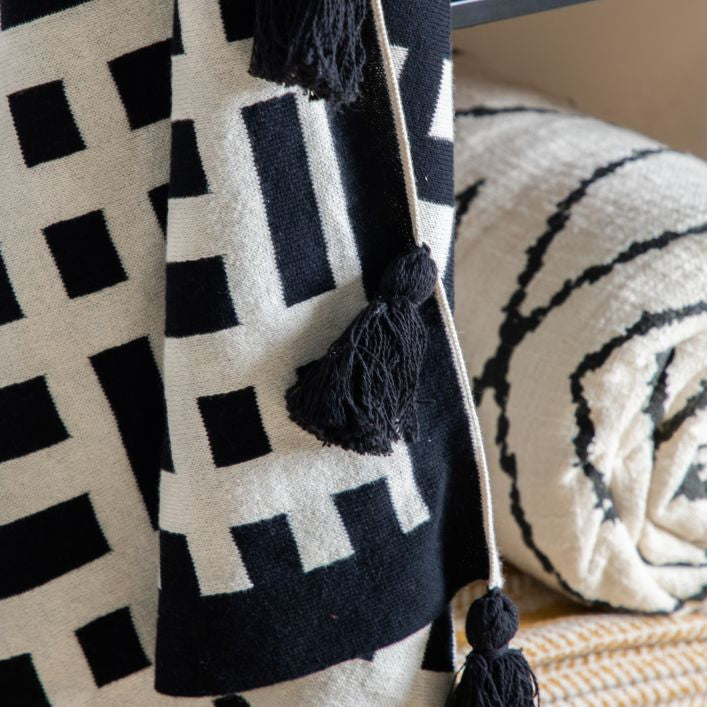 Decor contemporary knitted tassel cotton throw in black or ochre | malletandplane.com