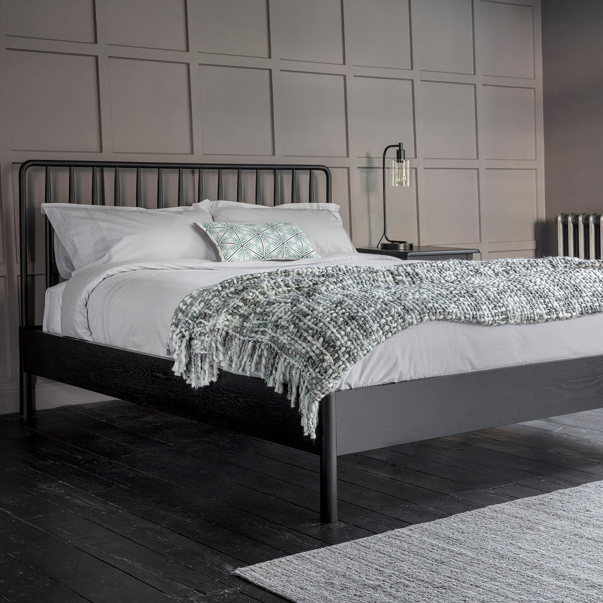 Axel black oak king sized bed | malletandplane.com