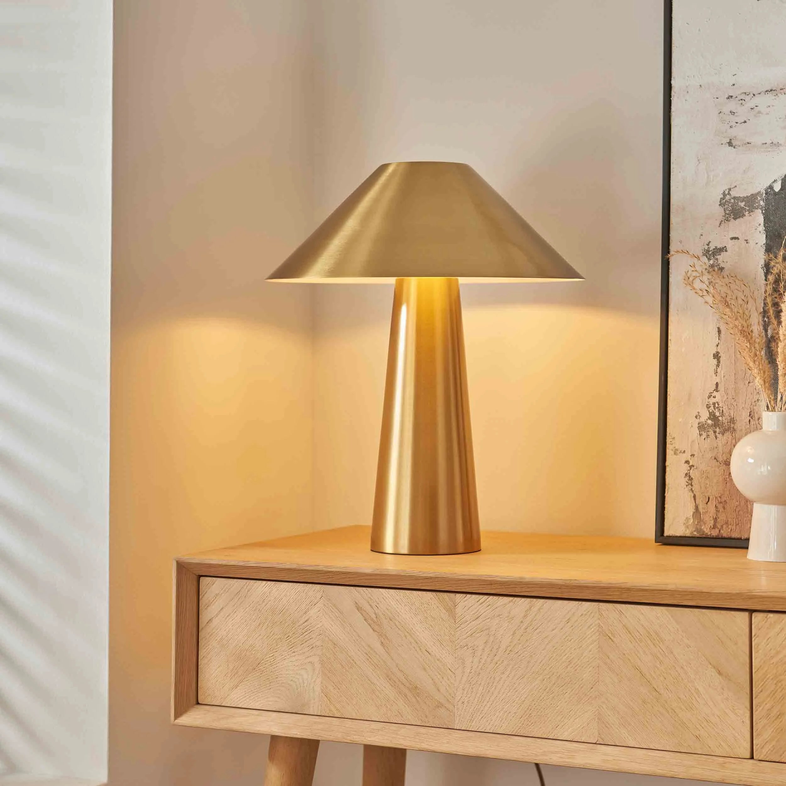 Isak Large Table Lamp – Brushed Aged Brass