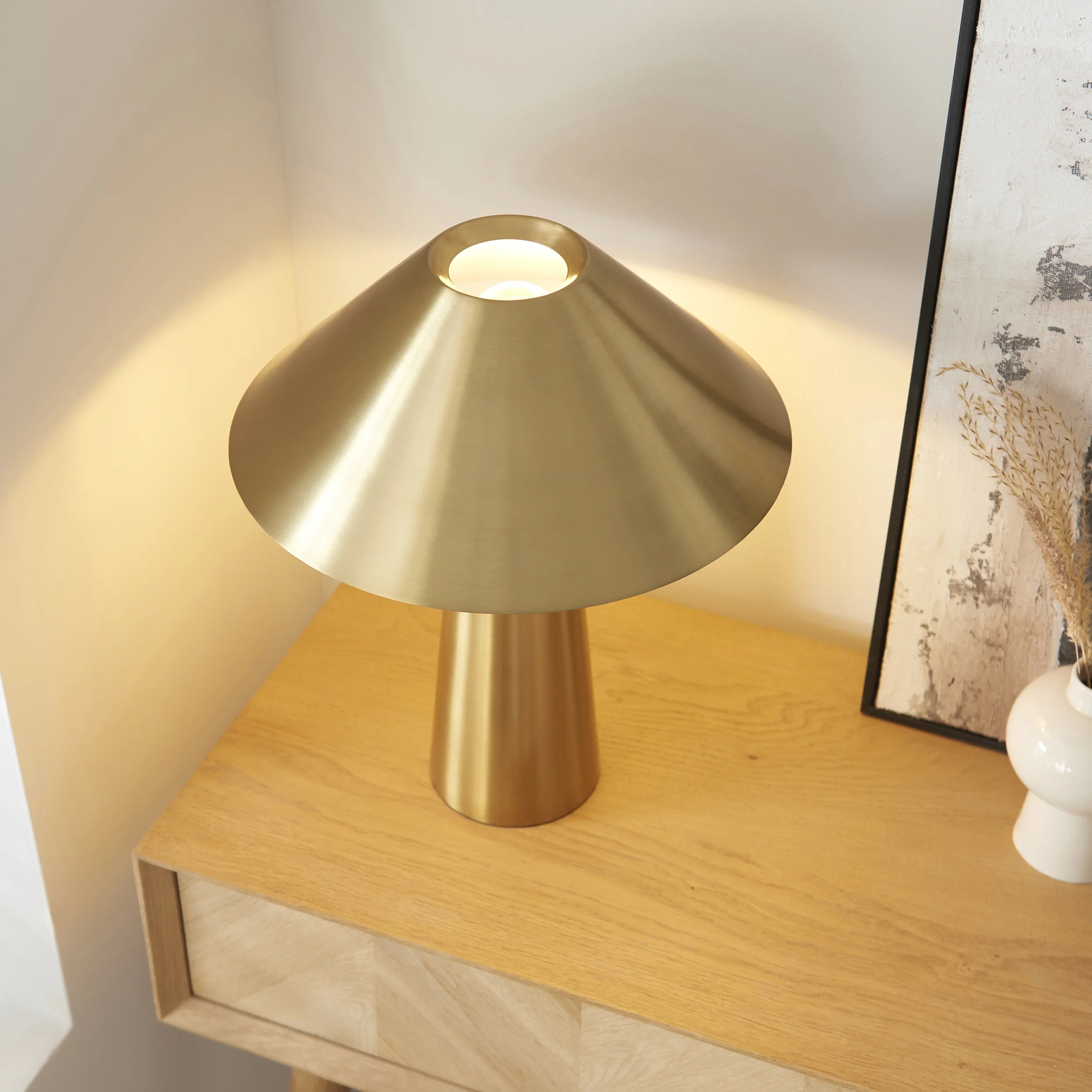 Isak Large Table Lamp – Brushed Aged Brass