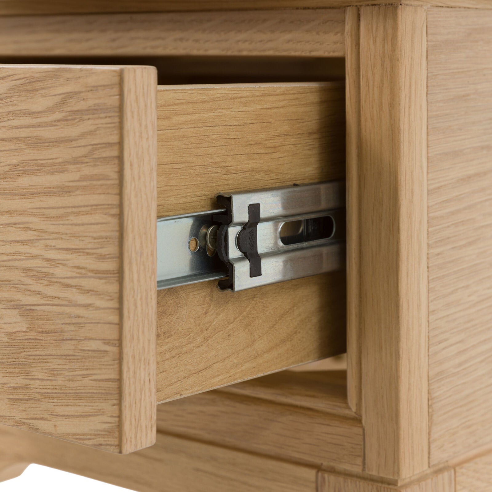MALVERN Compact Oak Bedside Table | malletandplane.com