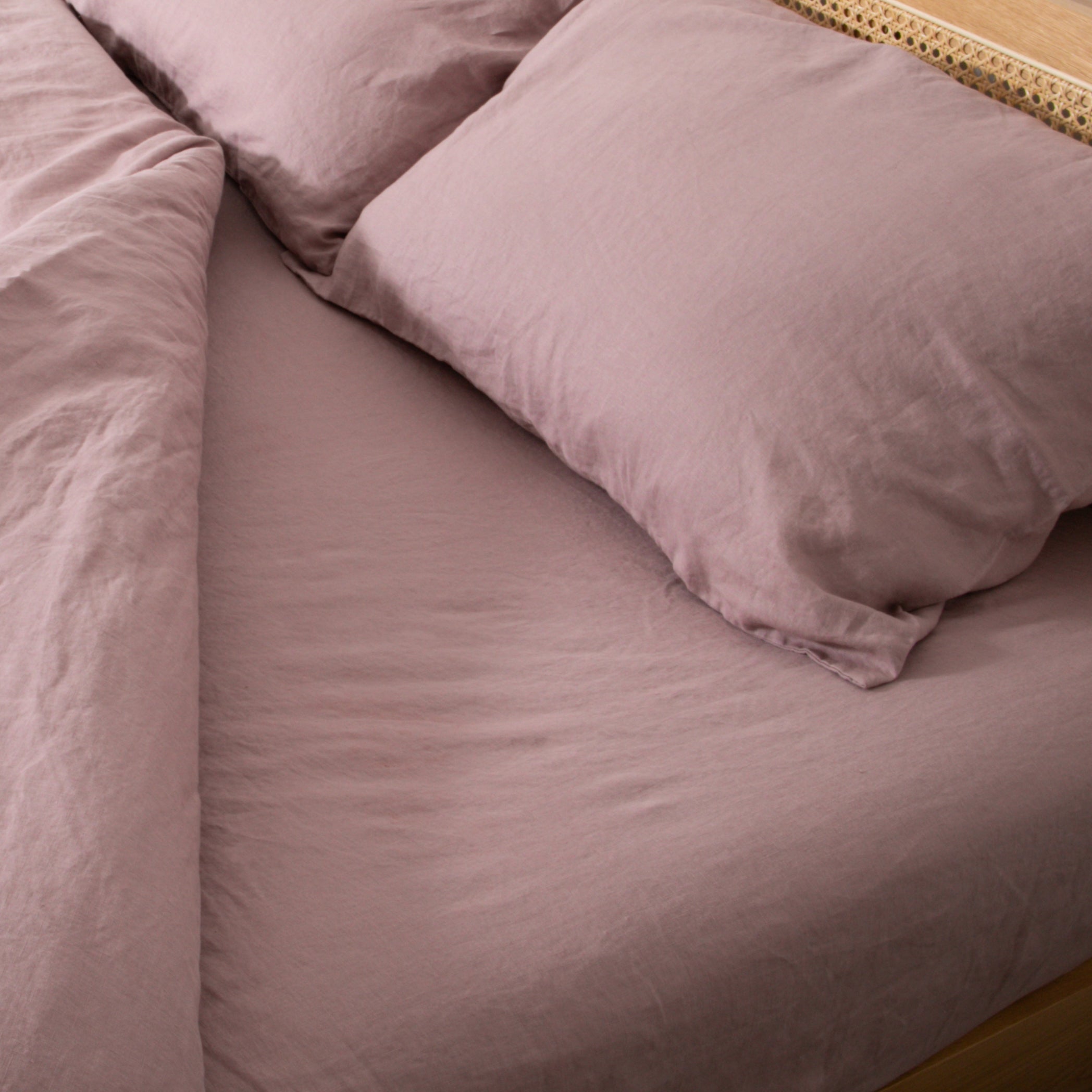 Native Linen King Fitted Sheet – Blush | malletandplane.com
