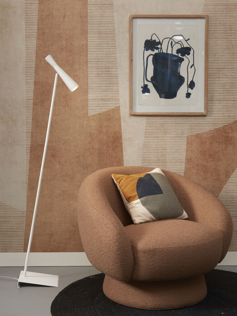 Bordeaux minimalist floor lamp in white metal finish | malletandplane.com