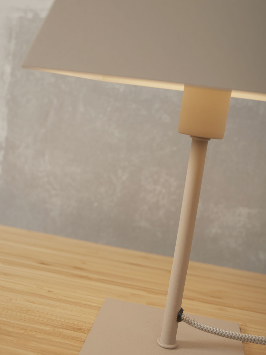 Perth retro inspired table lamp in sand finish | malletandplane.com