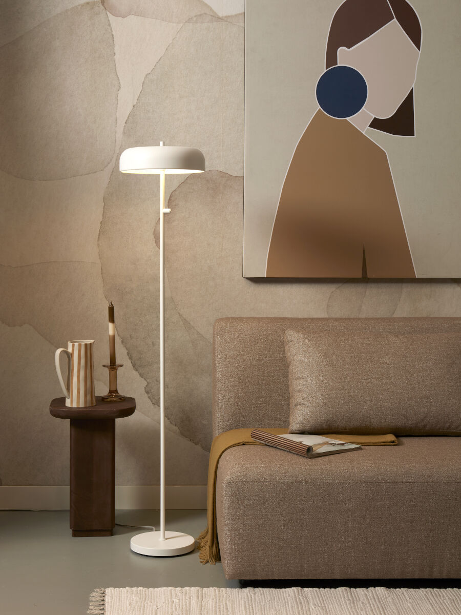 Porto metal floor lamp in matte white finish | malletandplane.com