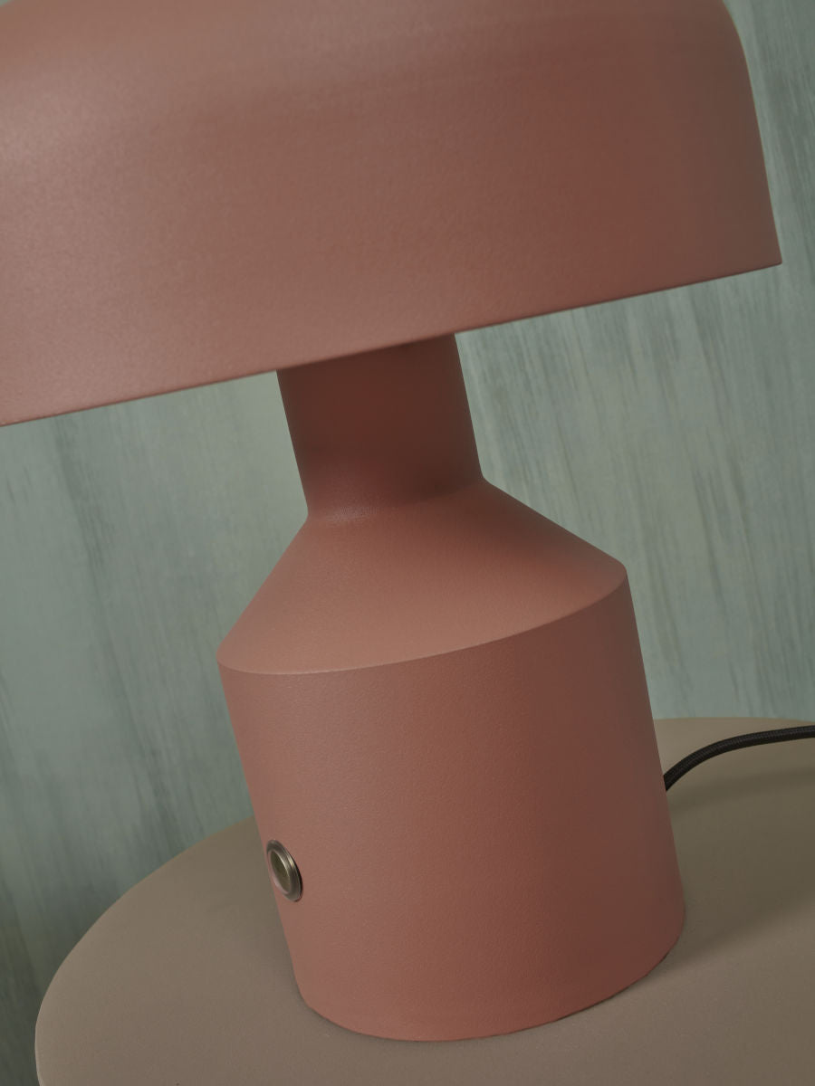 Porto metal table lamp with a mushroom silhouette in black, sand or terracotta | malletandplane.com