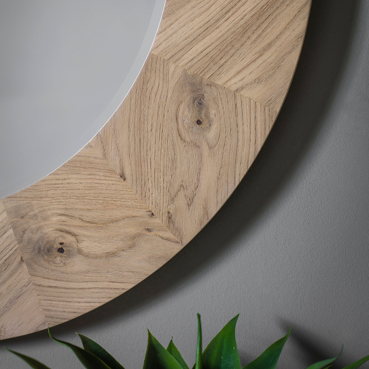 Jakob 900mm Round Wall Mirror in European Oak | malletandplane.com